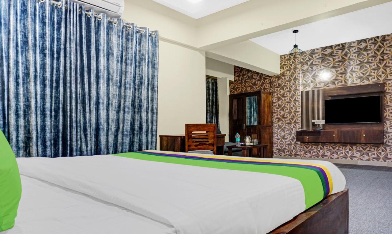 Treebo Tulip Hotell Pune Eksteriør bilde