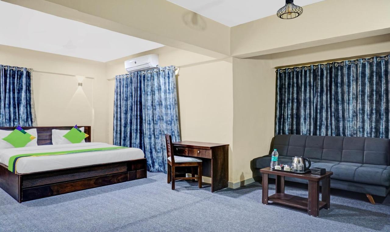 Treebo Tulip Hotell Pune Eksteriør bilde