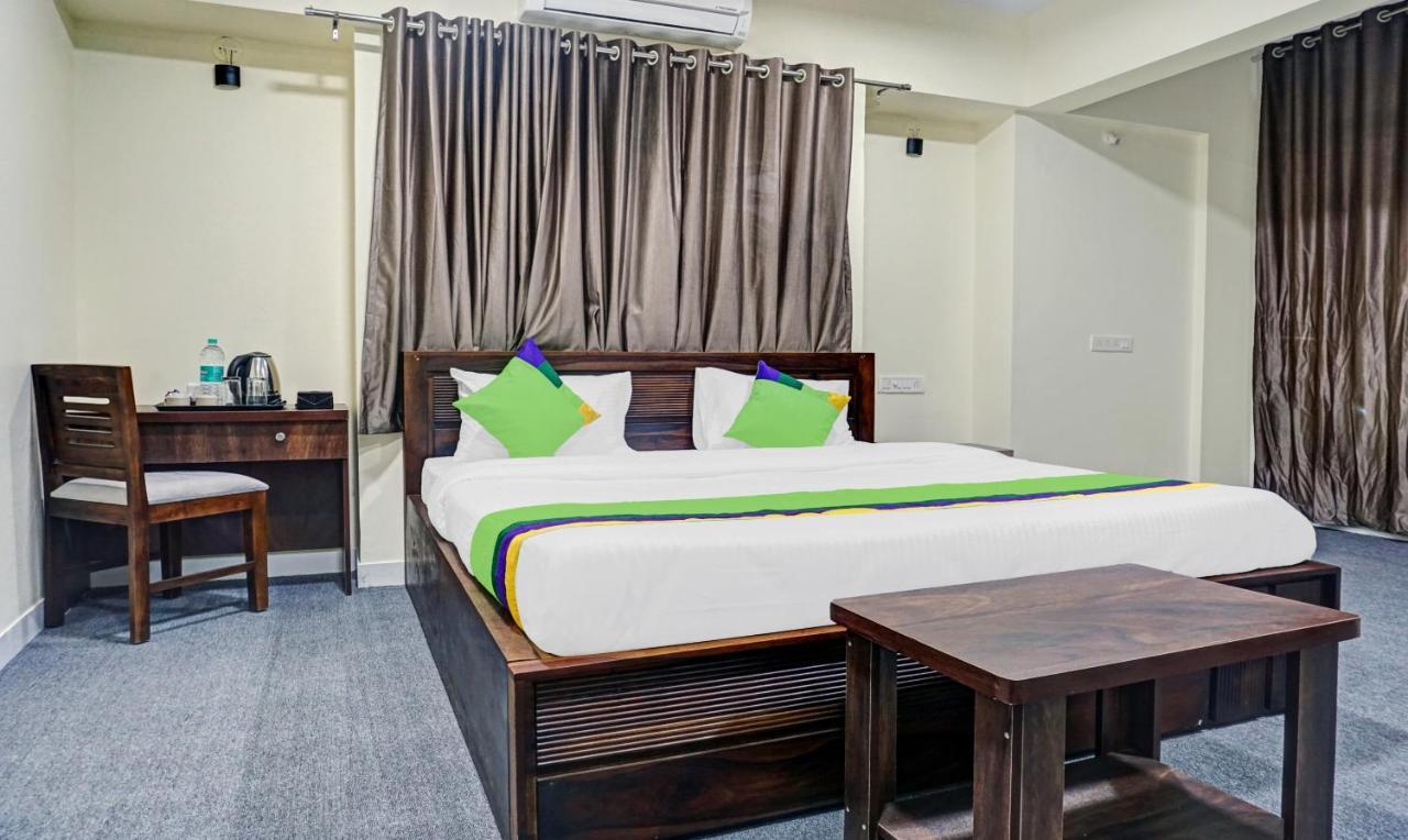 Treebo Tulip Hotell Pune Eksteriør bilde